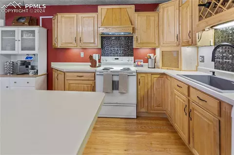 702 Valley Rd, Divide, CO 80814 photo 9