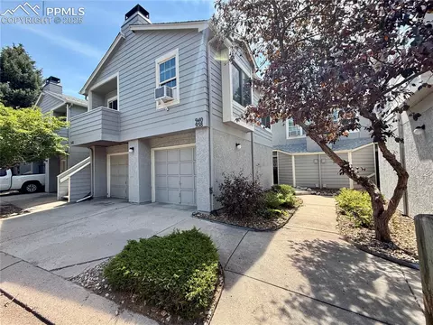 940 Tampico Ct, Colorado Springs, CO 80910