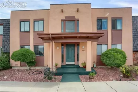 2905 Mesa Rd #C, Colorado Springs, CO 80904
