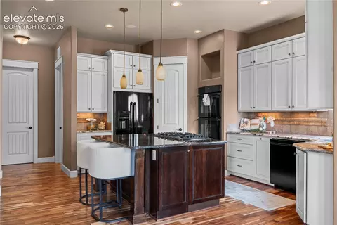 Kitchen - 8465 Aspenglow Ln, Cascade, CO 80809 photo 4 of 6