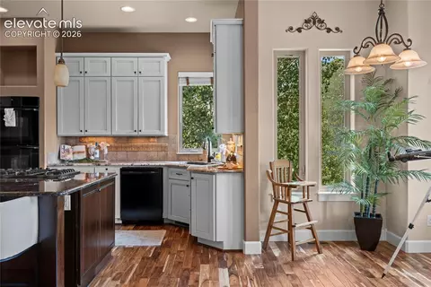 Kitchen - 8465 Aspenglow Ln, Cascade, CO 80809 photo 2 of 6