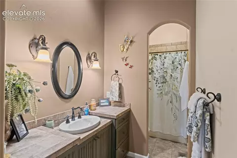 Bath - 8465 Aspenglow Ln, Cascade, CO 80809 photo 3 of 4