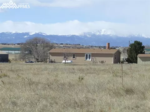 6450 Buckboard Dr, Peyton, CO 80831 photo 1