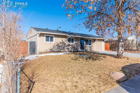 524 Cottonwood Dr, Colorado Springs, CO 80911