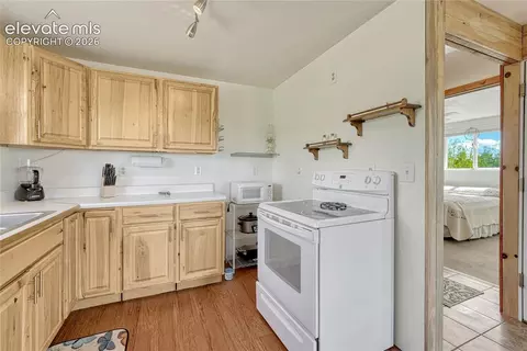 Kitchen - 74 Noxibee Ct, Jefferson, CO 80456 photo 2 of 2