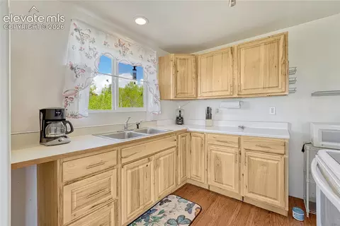 Kitchen - 74 Noxibee Ct, Jefferson, CO 80456 photo 1 of 2