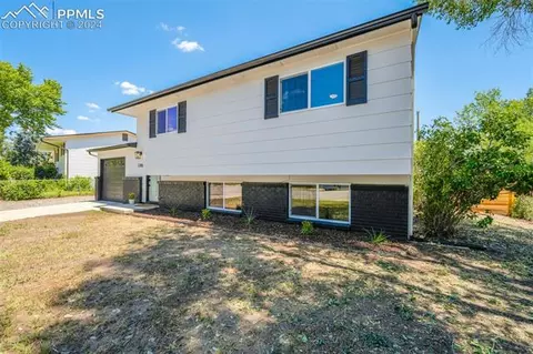 1705 Luna Dr, Fountain, CO 80817