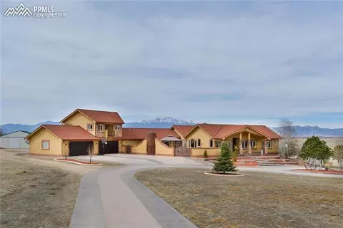 5830 Eggar Ct, Peyton, CO 80831 photo 2