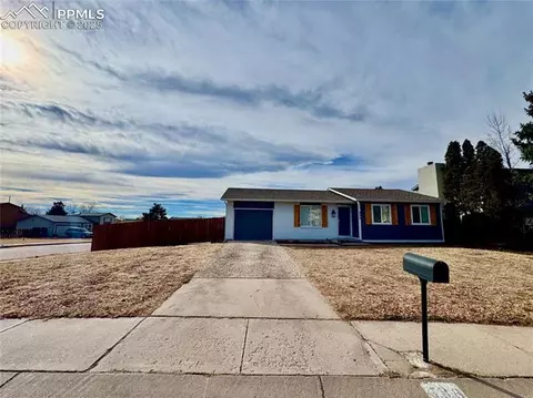 886 Badger Dr, Colorado Springs, CO 80916