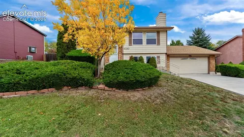 1030 Crosstrail Dr, Colorado Springs, CO 80906