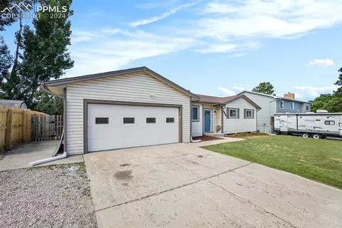 2415 Maroon Bells Ave, Colorado Springs, CO 80918