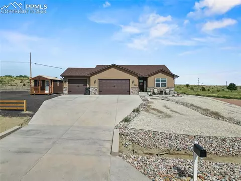 1390 N Will Rogers Dr, Pueblo, CO 81007