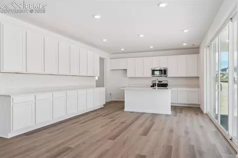 10061 Kingsbury Dr, Peyton, CO 80831 photo 8
