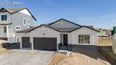 769 Old Grotto Dr, Monument, CO 80132