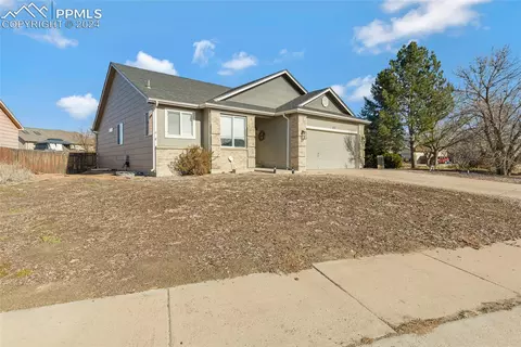 809 Daffodil St, Fountain, CO 80817