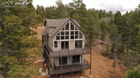 56 Oregon Cir, Florissant, CO 80816