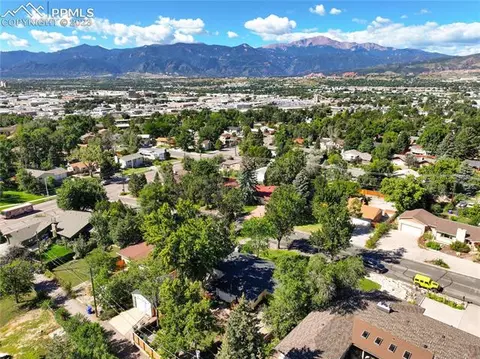 3911 Jasmine St, Colorado Springs, CO 80907