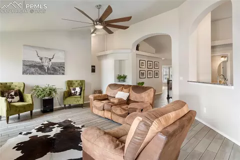Living - 10031 Keating Dr, Peyton, CO 80831 photo 3 of 4