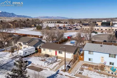 307 Iris Dr, Fountain, CO 80817