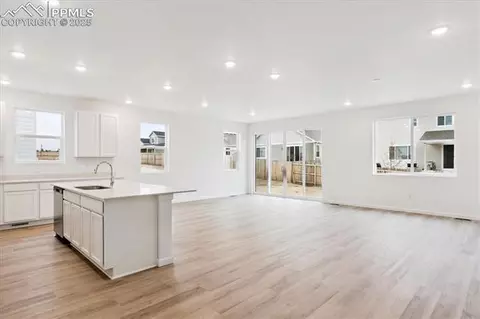 10313 Kingsbury Dr, Peyton, CO 80831 photo 8