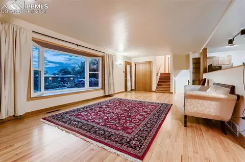 729 Panorama Dr, Colorado Springs, CO 80904