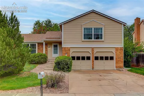 2075 Danny Dr, Colorado Springs, CO 80918