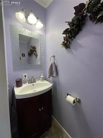 601 Dakota Ave, Simla, CO 80835 photo 7