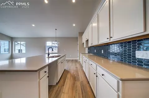 892 Naismith Ln, Monument, CO 80132 photo 3