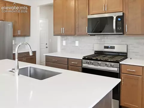 Kitchen - 10833 Rolling Ranch Dr, Peyton, CO 80831 photo 7 of 7