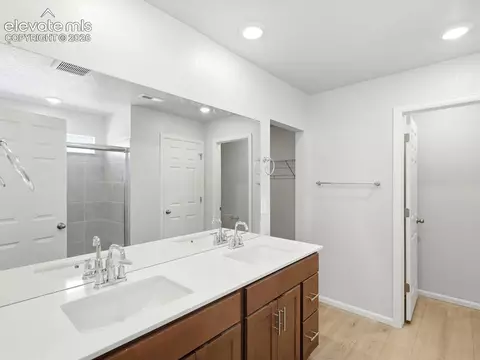 Bath - 10833 Rolling Ranch Dr, Peyton, CO 80831 photo 2 of 4