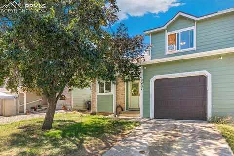 2237 Del Mar Dr, Colorado Springs, CO 80910