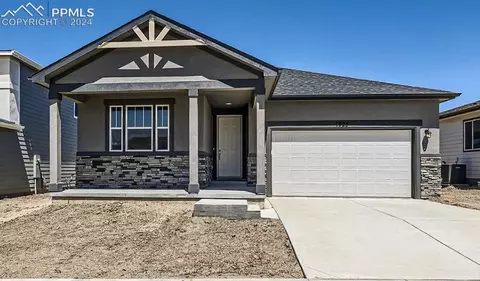 1925 Manassa St, Pueblo, CO 81001