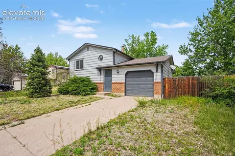 1043 Nolte Dr, Colorado Springs, CO 80916