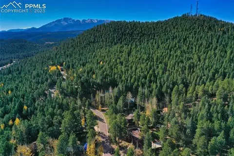 402 Evergreen Ct, Woodland Park, CO 80863