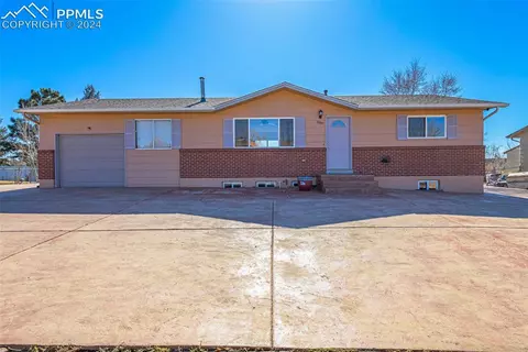 1087 Branding Iron Cir, Colorado Springs, CO 80915