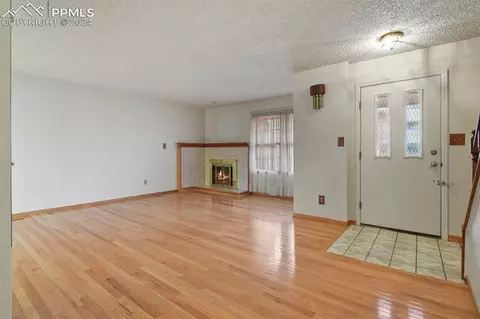 2045 Sussex Ln, Colorado Springs, CO 80909