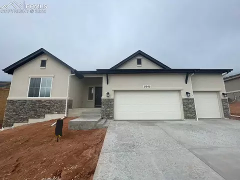 5045 Mesa Top Dr, Monument, CO 80132