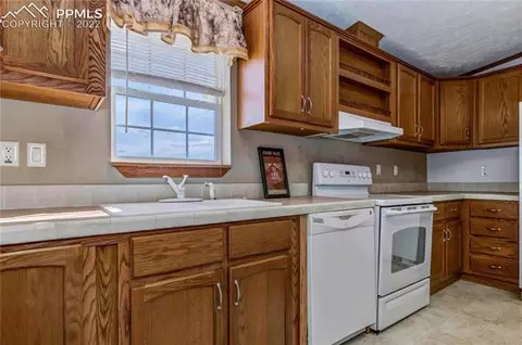 31555 Sanborn Rd, Yoder, CO 80864 photo 8