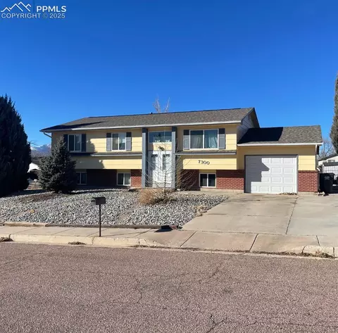 7300 Liberty Ct, Fountain, CO 80817