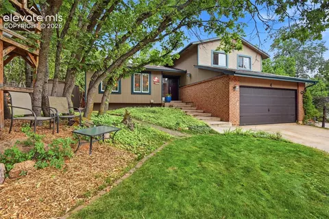 4 Stover Ln, Manitou Springs, CO 80829