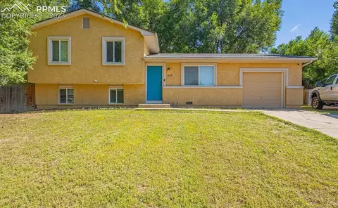 805 Cardinal St, Colorado Springs, CO 80911