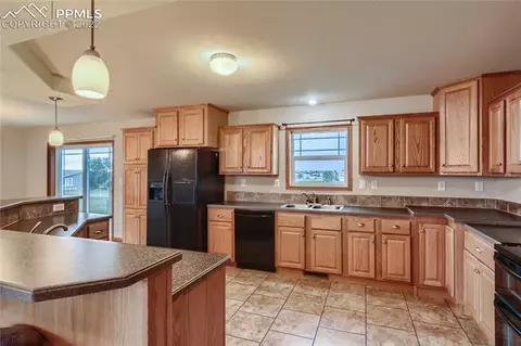 7424 Mallard Dr, Peyton, CO 80831 photo 5