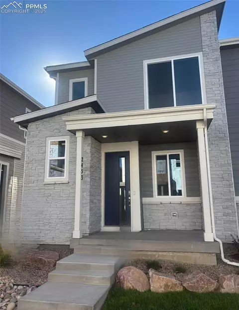 2453 Vanhoutte Vw, Colorado Springs, CO 80915