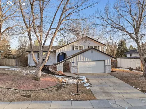 1327 Kern St, Colorado Springs, CO 80915