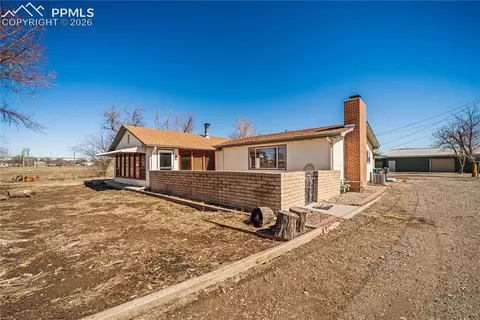 302 Meade Ave, Pueblo, CO 81001