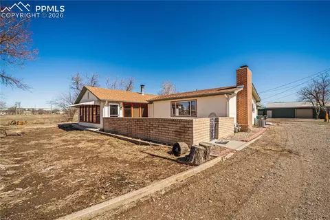 302 Meade Ave, Pueblo, CO 81001