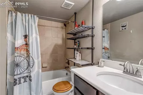 Bath - 13521 Park Meadows Dr, Peyton, CO 80831 photo 5 of 5