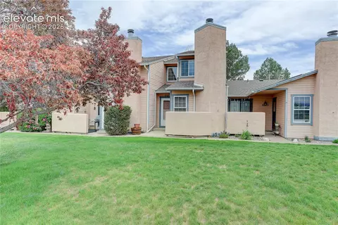 6614 Bobtail Dr, Colorado Springs, CO 80911