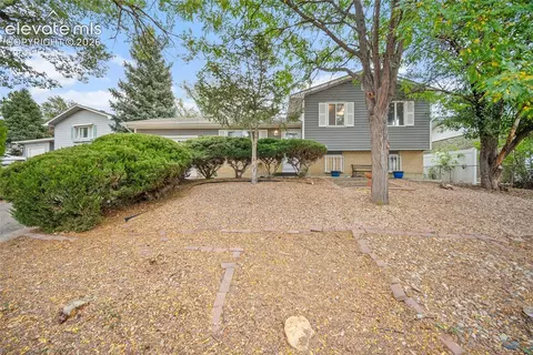 1021 De La Vista Pl, Colorado Springs, CO 80911
