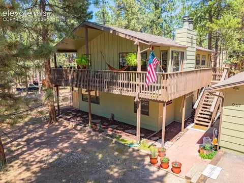 917 Centre Camino Na Na, Woodland Park, CO 80863